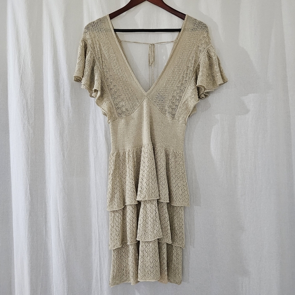 MNG SUIT Short Sleeve V-Neck Tiered Midi Dress in Cream & Tan Women's Size M - Picture 1 of 3